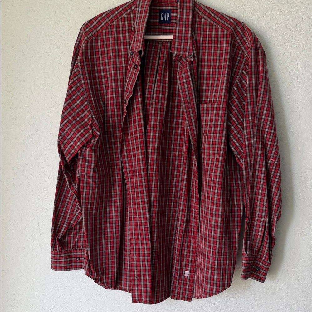 GAP Men's Red and Black Plaid Button-Down Shirt